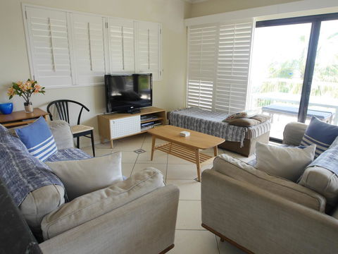 Cylinder Beach Mooloomba Unit 3 - Sunshine Coast Tourism 5