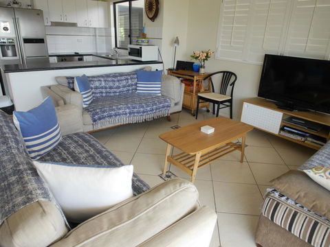 Cylinder Beach Mooloomba Unit 3 - Sunshine Coast Tourism 4