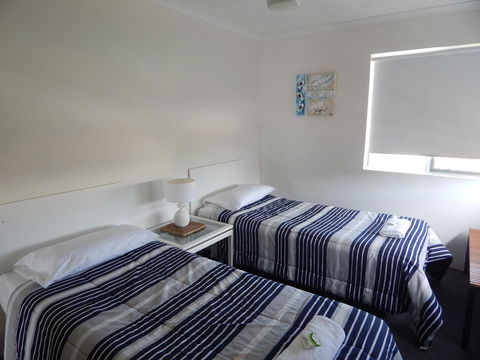 Tranquil Shores - Sunshine Coast Tourism 24