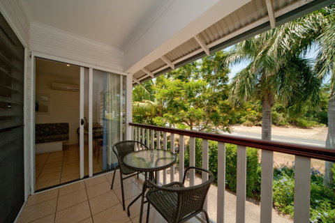 Mango House Resort - Sunshine Coast Tourism 2