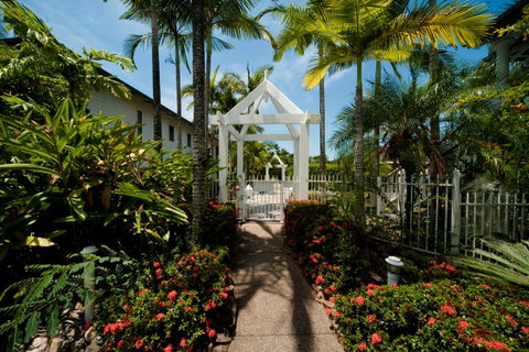 Mango House Resort - Sunshine Coast Tourism 24