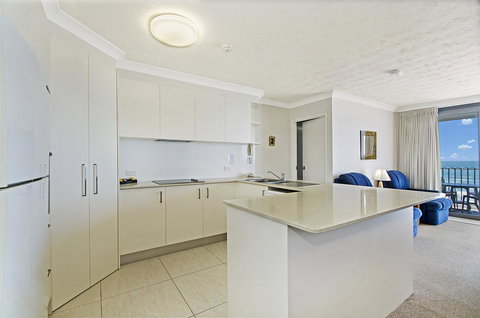 Majorca Isle Beachside Resort - Holiday Sunshine Coast 3