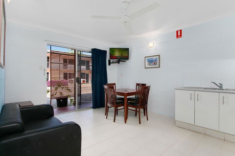Cairns City Palms - Holiday Sunshine Coast 22