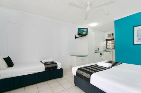 Cairns City Palms - Holiday Sunshine Coast 27