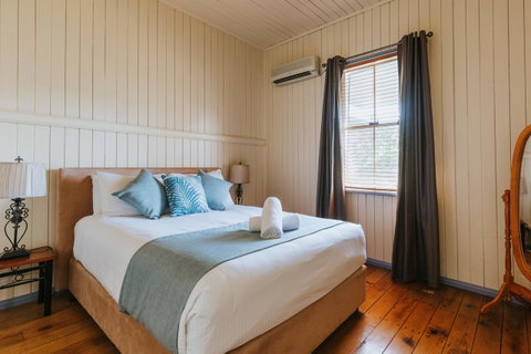 Apple Blossom Cottages - Sunshine Coast Tourism 8