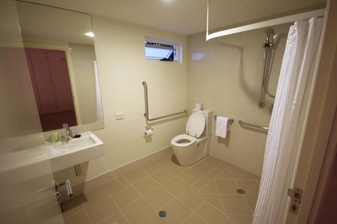 Domain Serviced Apartments - Sunshine Coast Tourism 13