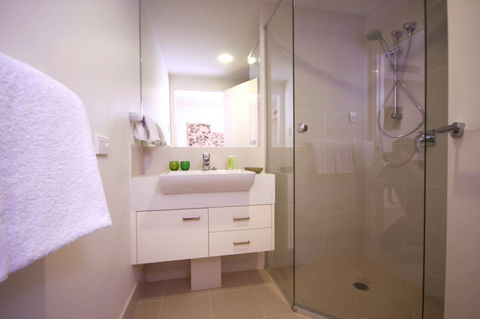 Domain Serviced Apartments - Sunshine Coast Tourism 6