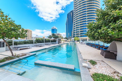 Number 1 H Residences - WiFi, Parking & More By Gold Coast Holidays - Holiday Sunshine Coast 38
