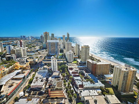 Number 1 H Residences - WiFi, Parking & More By Gold Coast Holidays - Holiday Sunshine Coast 22