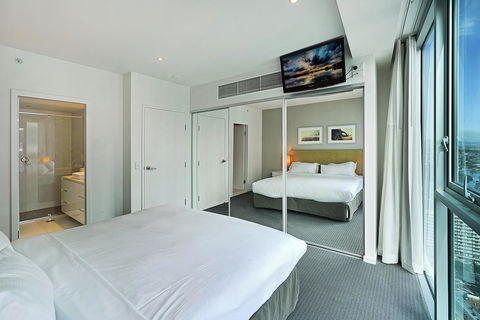 Number 1 H Residences - WiFi, Parking & More By Gold Coast Holidays - Holiday Sunshine Coast 14