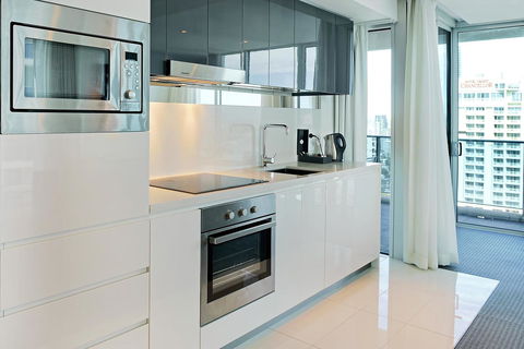 Number 1 H Residences - WiFi, Parking & More By Gold Coast Holidays - Holiday Sunshine Coast 18