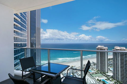 Number 1 H Residences - WiFi, Parking & More By Gold Coast Holidays - Holiday Sunshine Coast 10
