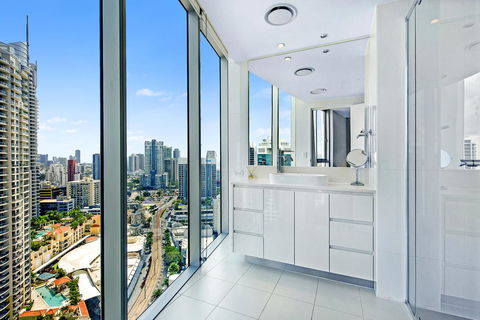 Number 1 H Residences - WiFi, Parking & More By Gold Coast Holidays - Holiday Sunshine Coast 31