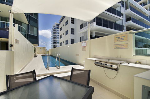 Malibu Apartments - Sunshine Coast Tourism 21