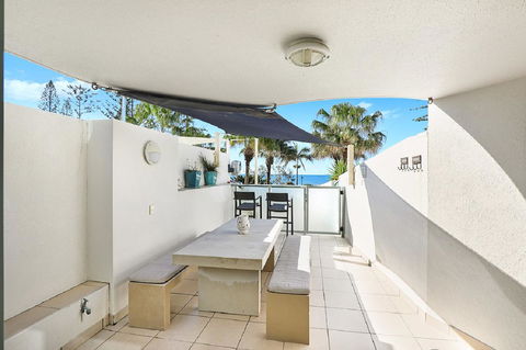 Malibu Apartments - Sunshine Coast Tourism 9