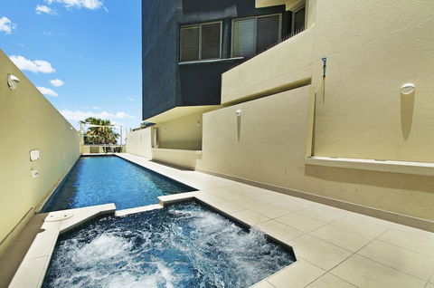 Malibu Apartments - Sunshine Coast Tourism 17