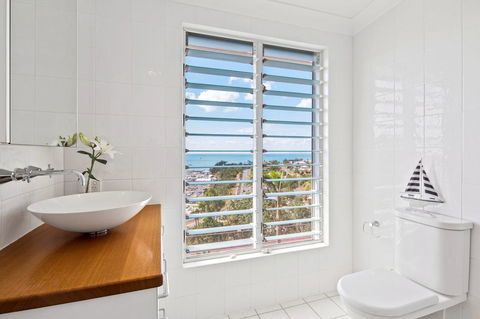 Nautilus On The Hill - Airlie Beach - Holiday Sunshine Coast 26