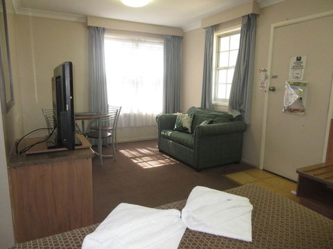 Riviera On Ruthven - Sunshine Coast Tourism 17