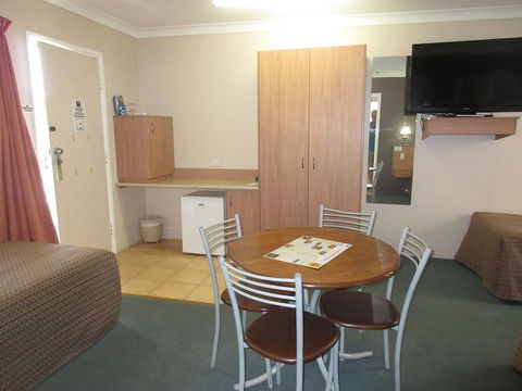Riviera On Ruthven - Sunshine Coast Tourism 12