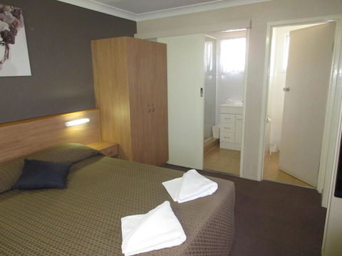 Riviera On Ruthven - Sunshine Coast Tourism 18