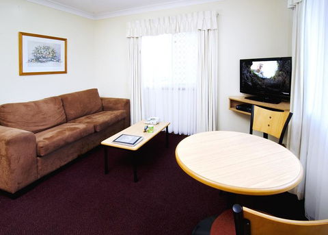 Riviera On Ruthven - Sunshine Coast Tourism 22