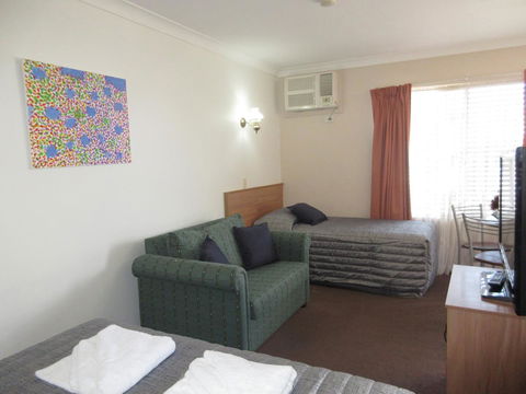 Riviera On Ruthven - Sunshine Coast Tourism 3