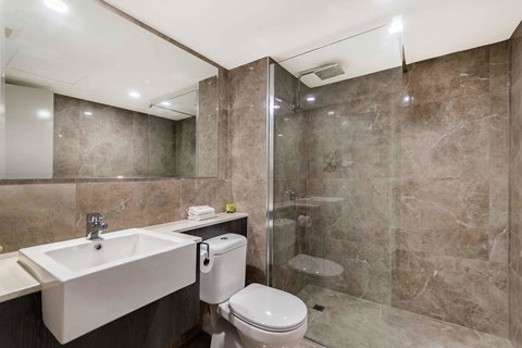 Sunshine Tower Hotel - Sunshine Coast Tourism 23