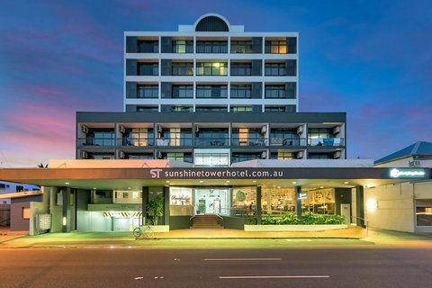 Sunshine Tower Hotel - Sunshine Coast Tourism 4