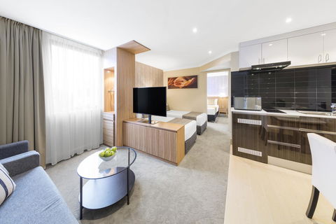 Hotel Diana - Holiday Sunshine Coast 35