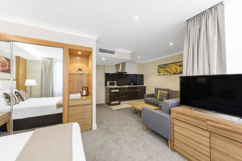 Hotel Diana - Holiday Sunshine Coast 38
