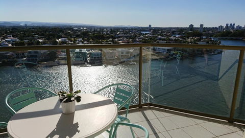 Surfers Hawaiian Holiday Apartments - Sunshine Coast Tourism 8