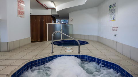 Surfers Hawaiian Holiday Apartments - Sunshine Coast Tourism 26
