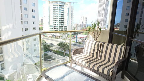 Surfers Hawaiian Holiday Apartments - Sunshine Coast Tourism 19