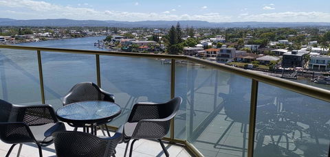 Surfers Hawaiian Holiday Apartments - Sunshine Coast Tourism 5