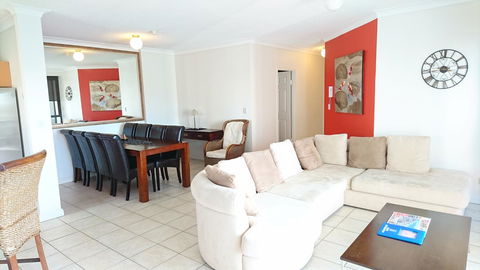 Surfers Hawaiian Holiday Apartments - Sunshine Coast Tourism 23
