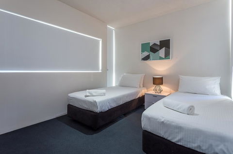 Oxygen Apartments - Sunshine Coast Tourism 21