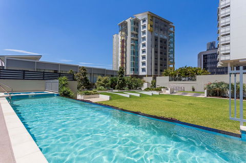 Oxygen Apartments - Sunshine Coast Tourism 1