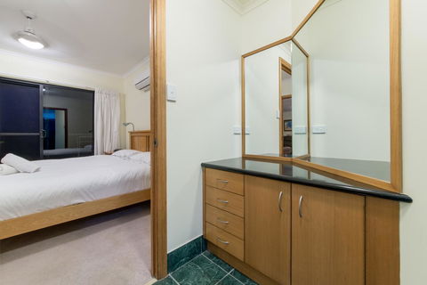 Paradise Penthouse At Waves - Airlie Beach - Holiday Sunshine Coast 23
