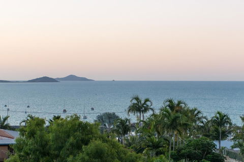 Paradise Penthouse At Waves - Airlie Beach - Holiday Sunshine Coast 30