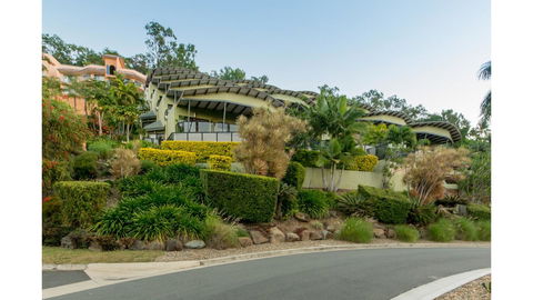 Paradise Penthouse At Waves - Airlie Beach - Holiday Sunshine Coast 29