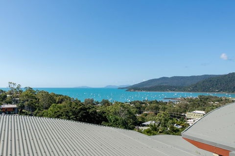 Paradise Penthouse At Waves - Airlie Beach - Holiday Sunshine Coast 31