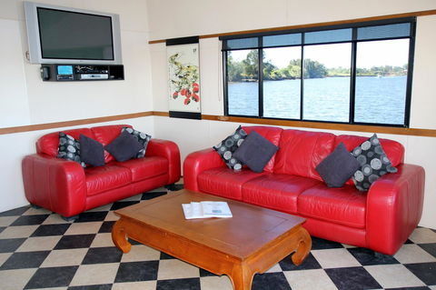 Coomera Houseboats - Sunshine Coast Tourism 17