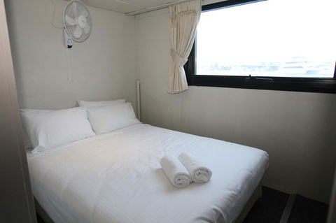 Coomera Houseboats - Sunshine Coast Tourism 22