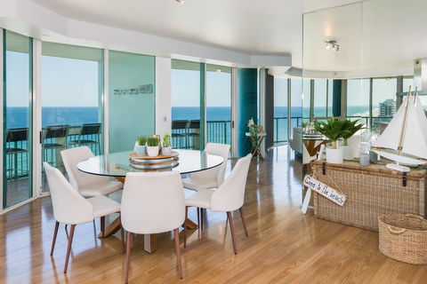 The Waterford On Main Beach - Holiday Sunshine Coast 9