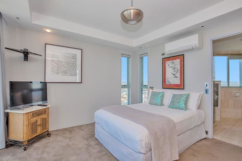 The Waterford On Main Beach - Holiday Sunshine Coast 40