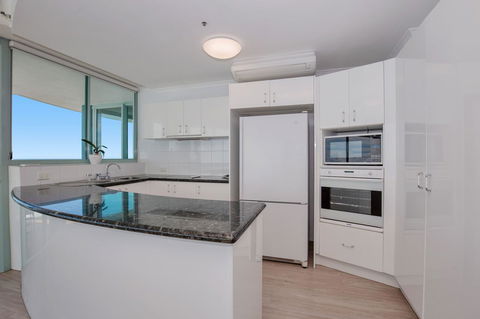 The Waterford On Main Beach - Holiday Sunshine Coast 32