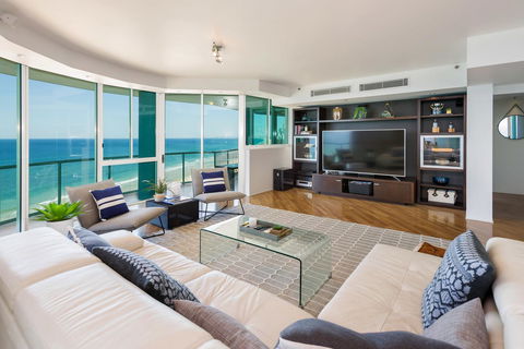 The Waterford On Main Beach - Holiday Sunshine Coast 5