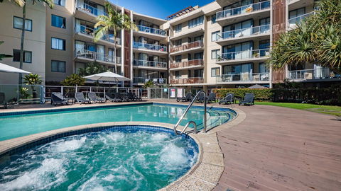 Swell Resort Burleigh Heads - Sunshine Coast Tourism 1