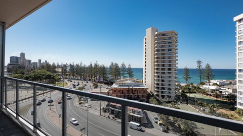 Swell Resort Burleigh Heads - Sunshine Coast Tourism 32