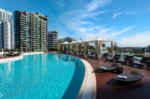 Sofitel Gold Coast Broadbeach - Holiday Sunshine Coast 0